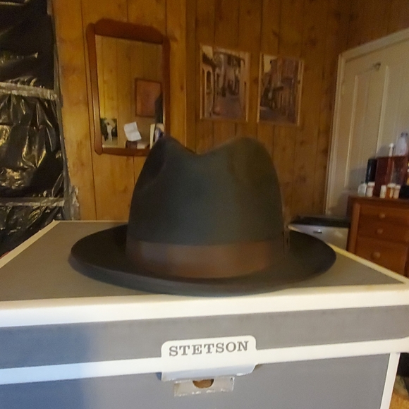 Hat - Picture 2 of 3